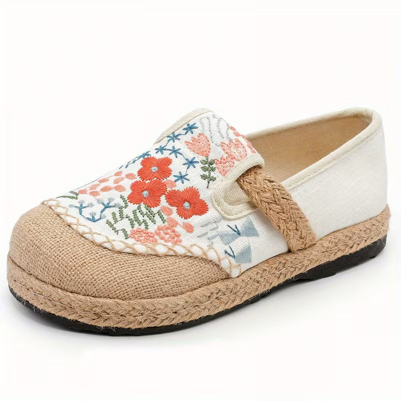 Ethnic Style Embroidered Cloth Shoes, Handmade Embroidered Shoes with a Chinese Flair, Vintage Linen Shoes White