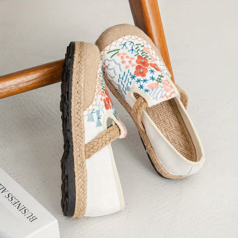 Ethnic Style Embroidered Cloth Shoes, Handmade Embroidered Shoes with a Chinese Flair, Vintage Linen Shoes White
