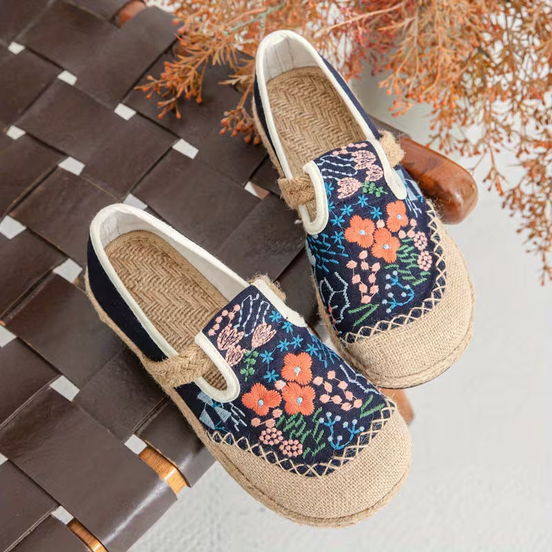 Ethnic Style Embroidered Cloth Shoes, Handmade Embroidered Shoes with a Chinese Flair, Vintage Linen Shoes