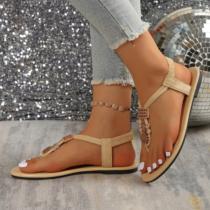 New Summer Flat Sandals for Women with Ethnic Style And Toe Post Design
