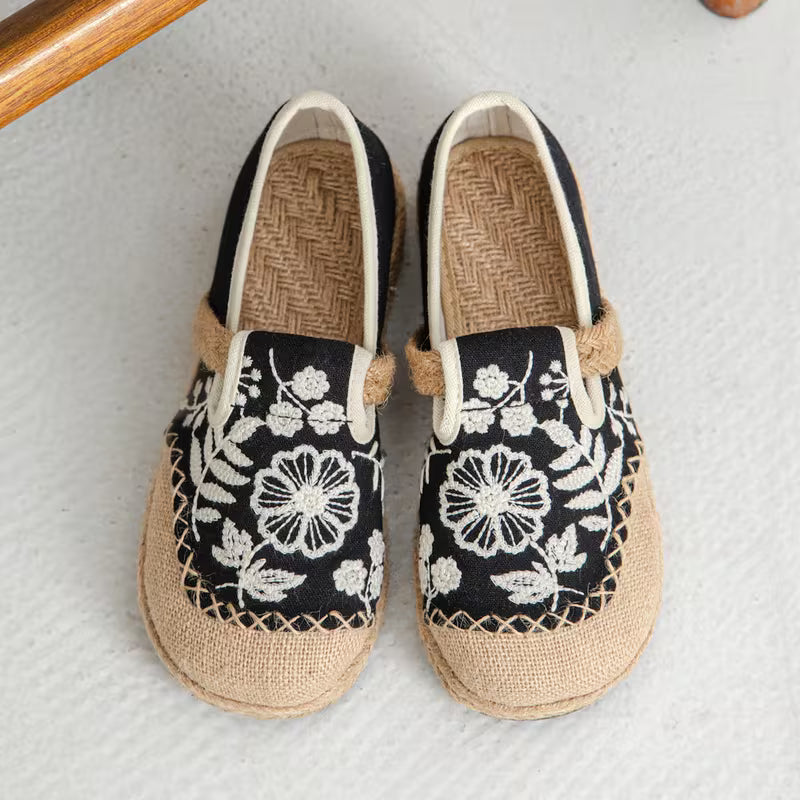 Ethnic Style Embroidered Cloth Shoes, Handmade Embroidered Shoes with a Chinese Flair, Vintage Linen Shoes Black