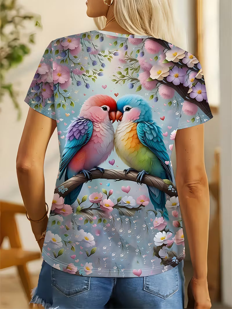 Short-Sleeved T-Shirt for Women Featuring an Adorable Cartoon Parrot Design
