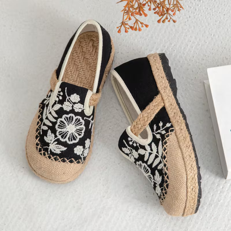 Ethnic Style Embroidered Cloth Shoes, Handmade Embroidered Shoes with a Chinese Flair, Vintage Linen Shoes Black