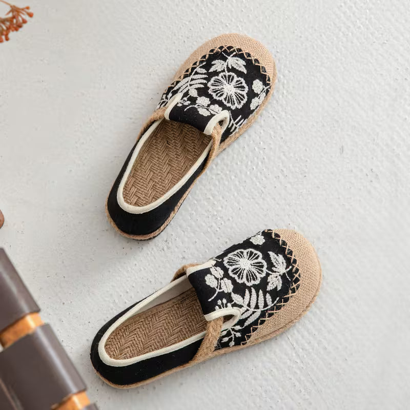 Ethnic Style Embroidered Cloth Shoes, Handmade Embroidered Shoes with a Chinese Flair, Vintage Linen Shoes Black