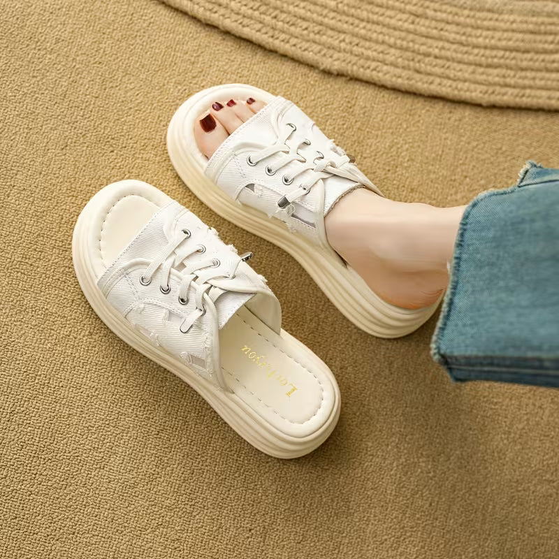 Ladies' White Platform Sandals with a Lace-Up Design And Geometric Pattern Embellishments, Featuring a Casual And Trendy Style White
