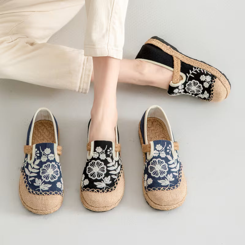 Ethnic Style Embroidered Cloth Shoes, Handmade Embroidered Shoes with a Chinese Flair, Vintage Linen Shoes Black
